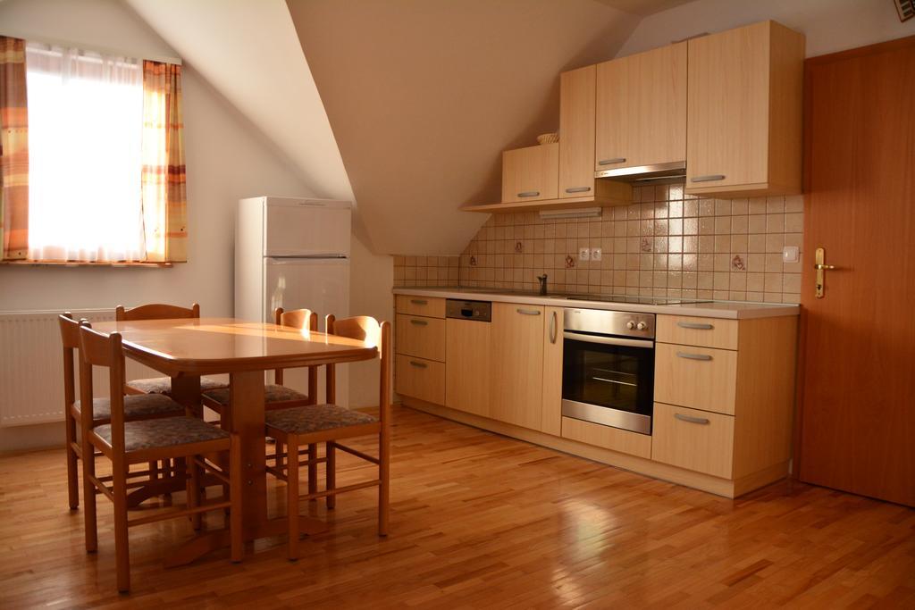 צ'רקנו Apartments Gatej מראה חיצוני תמונה