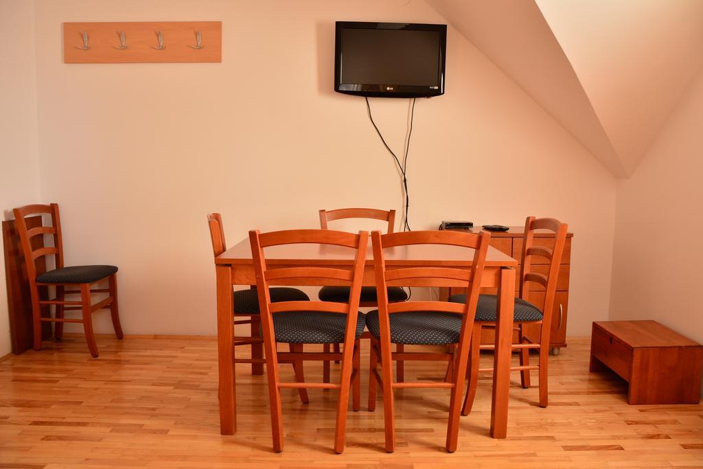 צ'רקנו Apartments Gatej מראה חיצוני תמונה