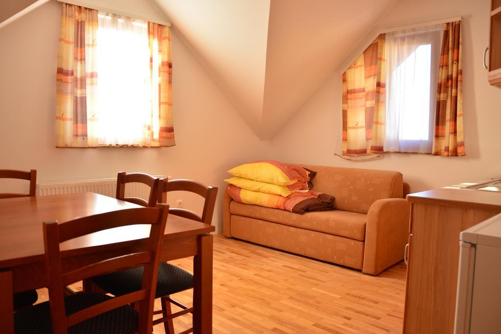 צ'רקנו Apartments Gatej מראה חיצוני תמונה